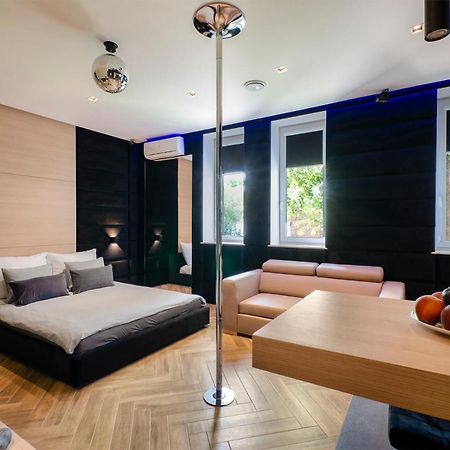 Lupoapartments Z Jacuzzi Pole Dance Leczycka 29 Klimatyzacja Parking Dostep Na Kod وودج المظهر الخارجي الصورة