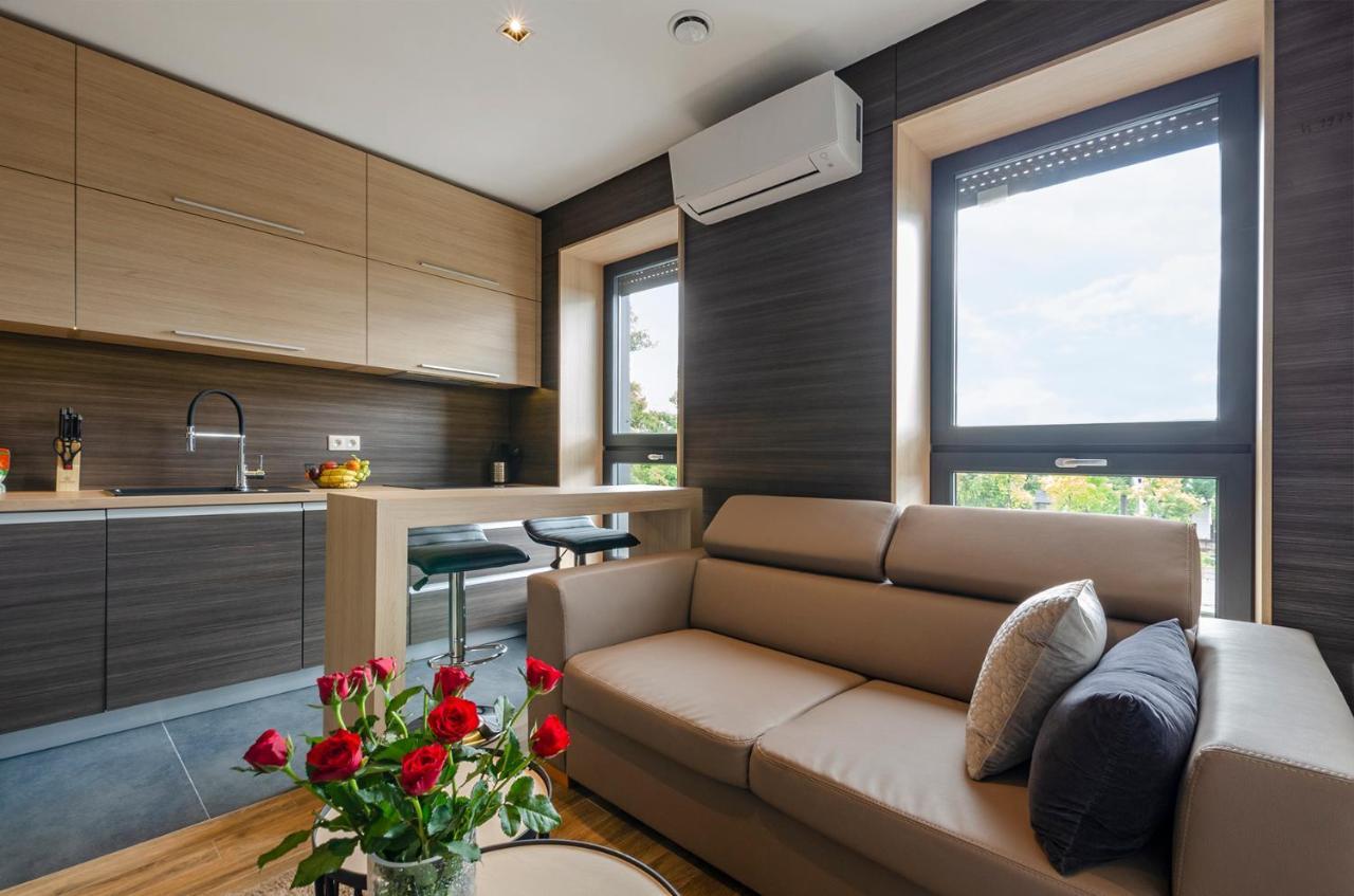 Lupoapartments Z Jacuzzi Pole Dance Leczycka 29 Klimatyzacja Parking Dostep Na Kod وودج المظهر الخارجي الصورة