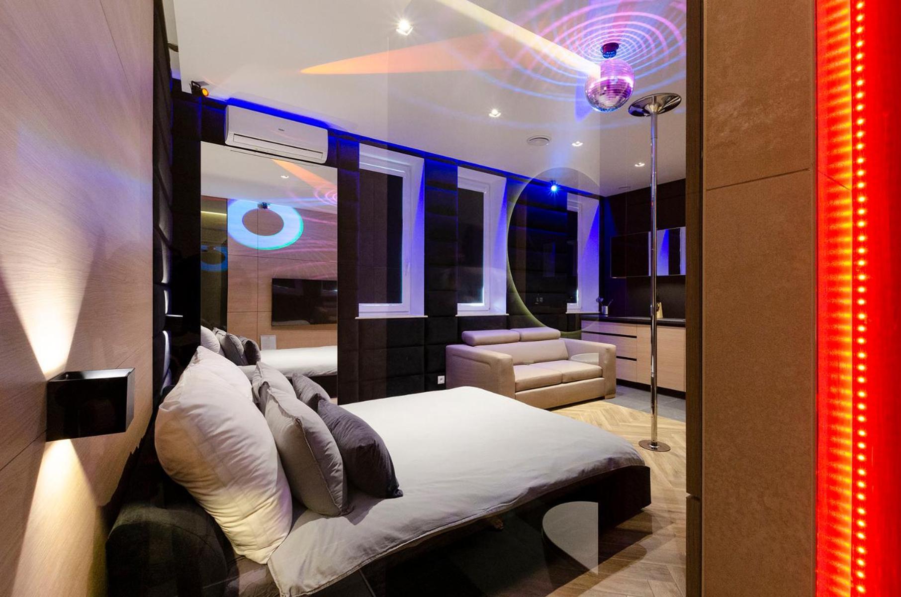 Lupoapartments Z Jacuzzi Pole Dance Leczycka 29 Klimatyzacja Parking Dostep Na Kod وودج الغرفة الصورة