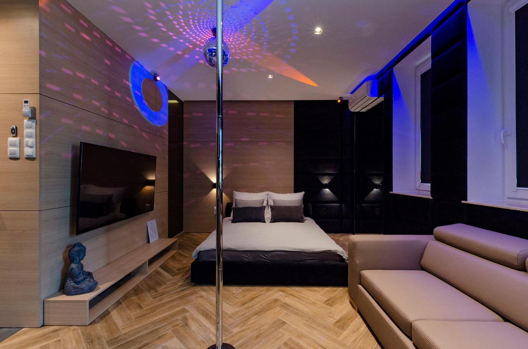 Lupoapartments Z Jacuzzi Pole Dance Leczycka 29 Klimatyzacja Parking Dostep Na Kod وودج المظهر الخارجي الصورة