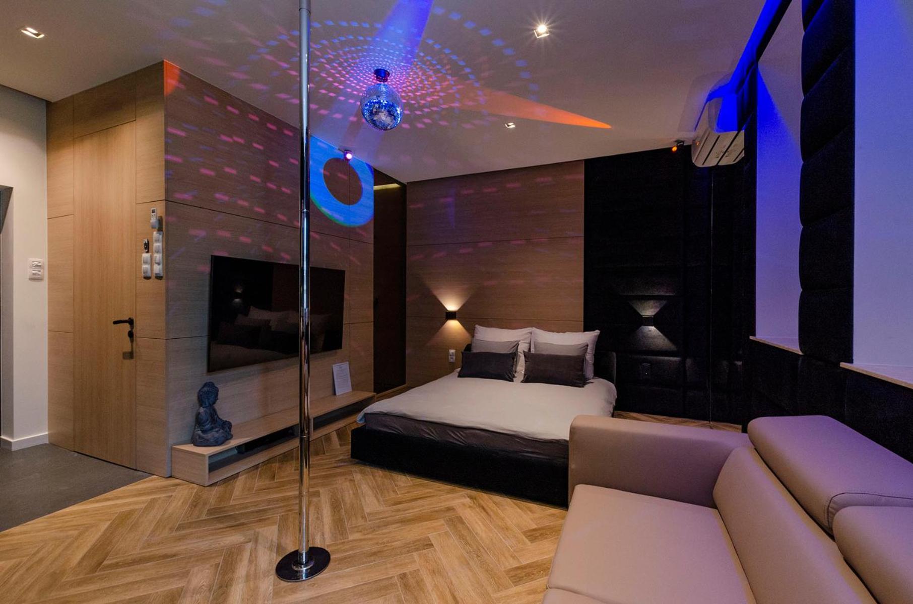 Lupoapartments Z Jacuzzi Pole Dance Leczycka 29 Klimatyzacja Parking Dostep Na Kod وودج الغرفة الصورة