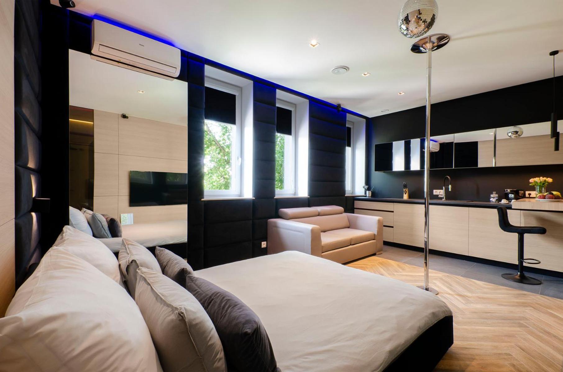 Lupoapartments Z Jacuzzi Pole Dance Leczycka 29 Klimatyzacja Parking Dostep Na Kod وودج الغرفة الصورة